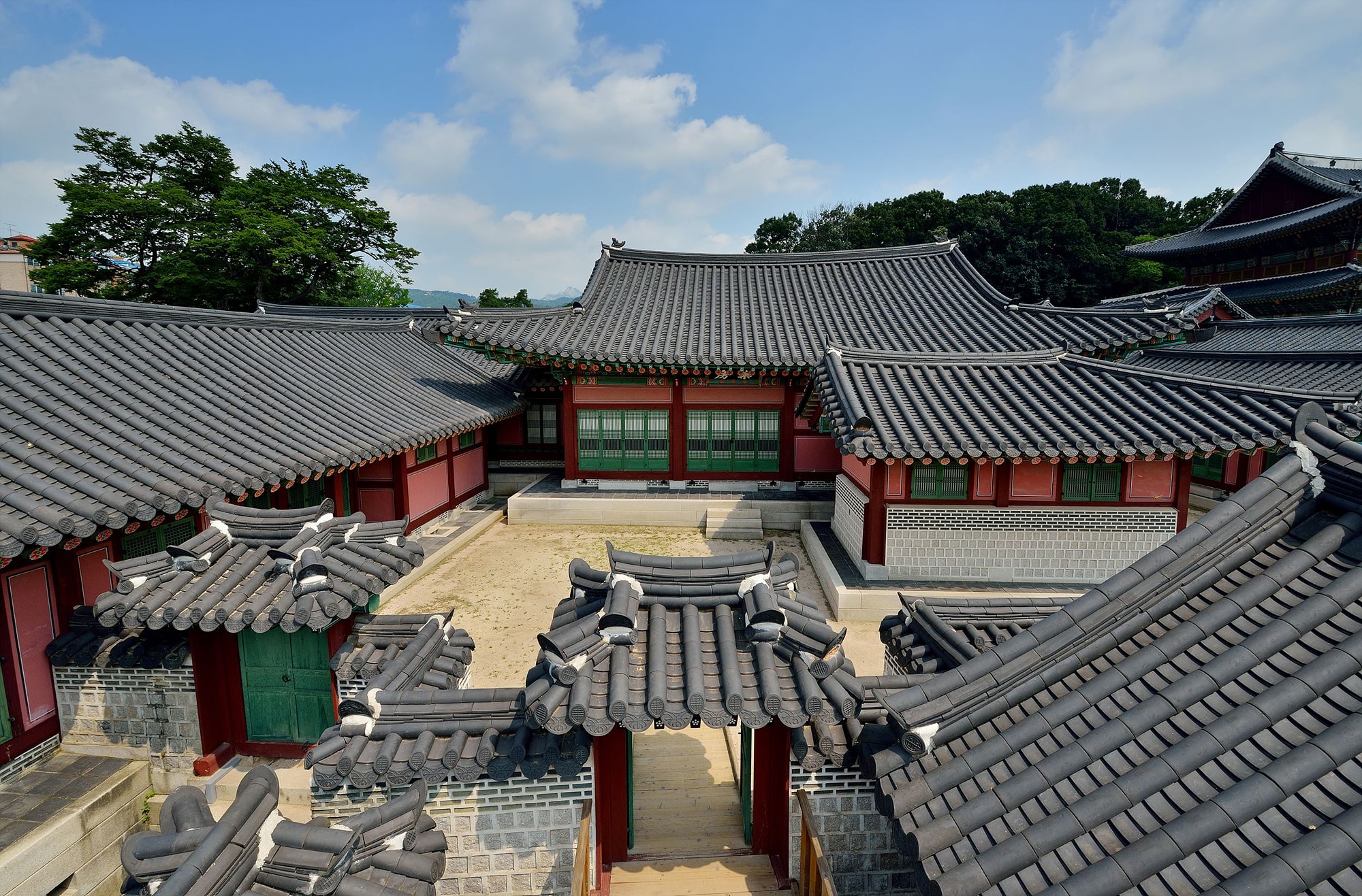 Yakbang and Naeuiwon Royal Infirmary