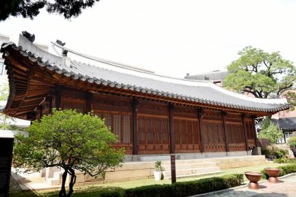Yangijae Hall of Gyeongungung Palace