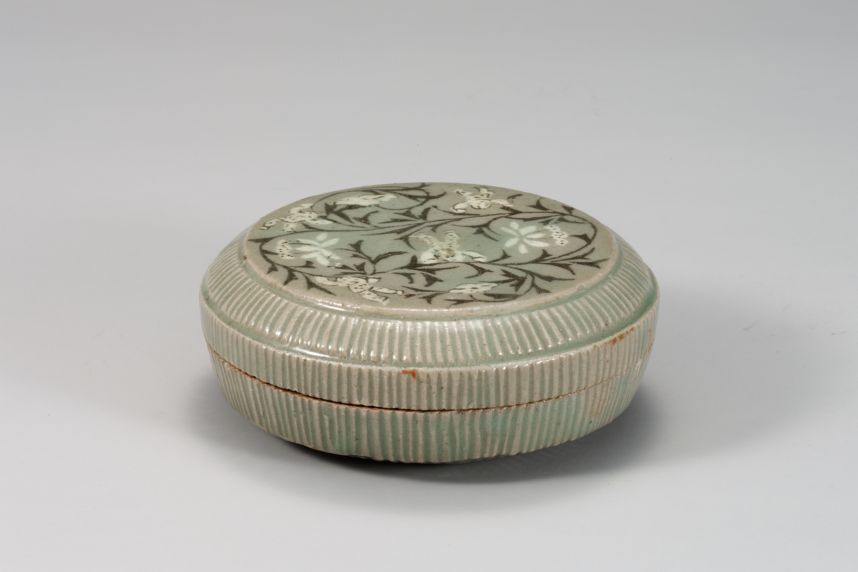 청자 상감 연꽃 넝쿨 동자무늬 합