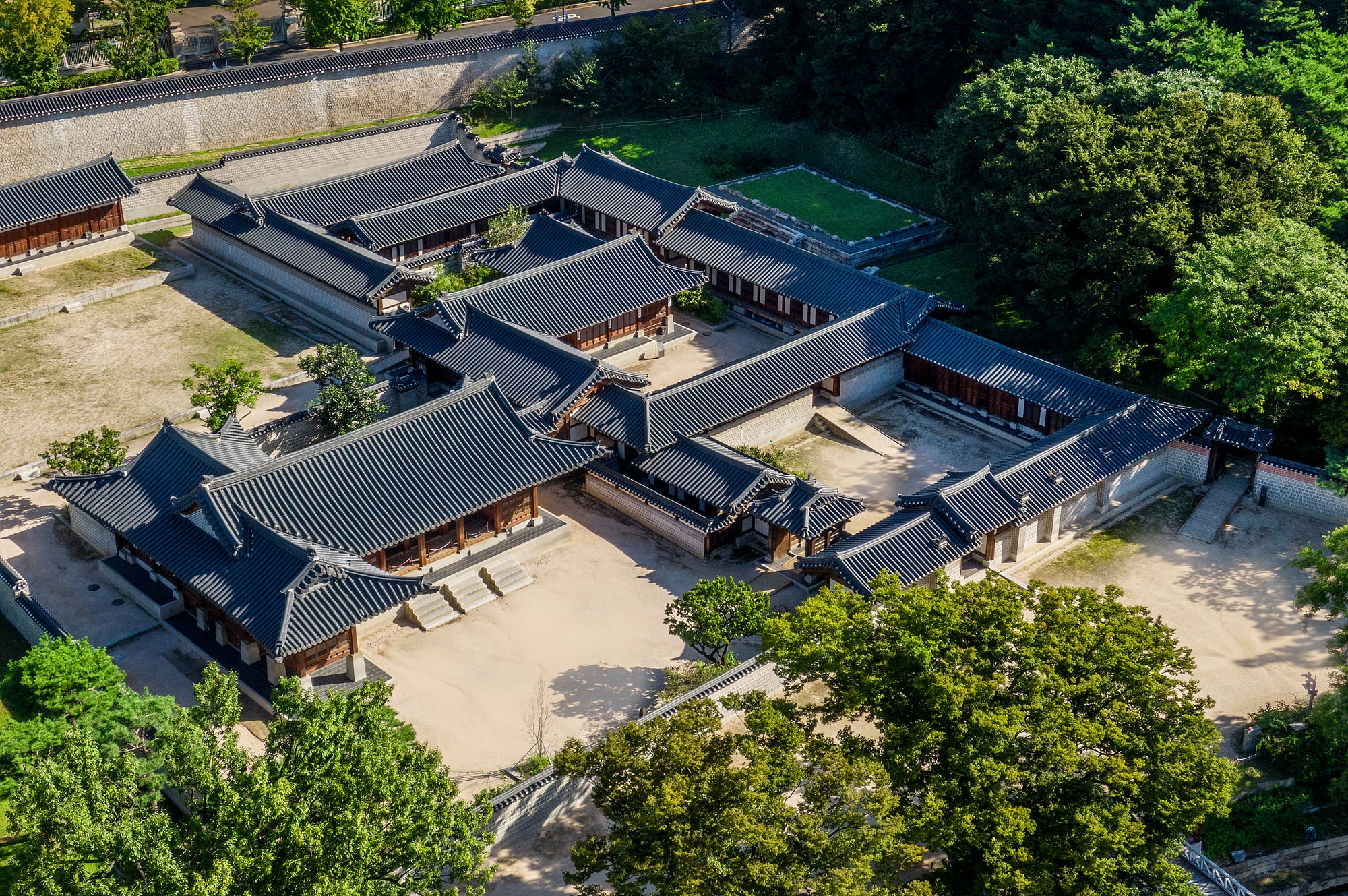 Geoncheonggung Palace, Jangandang Hall, Gonnyeonghap Hall and Okhoru Pavilion