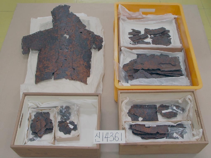 가야 판갑옷과 투구