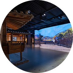 Seasonal Landscape and Life in Hanok (Immersive Exhibit)