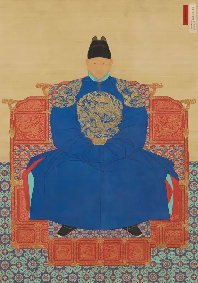 조선 태조 어진. 유럽의 궁정 초상과는 다른, 왕의 현존과 제례를 위한 고유한 전통을 보여줍니다.